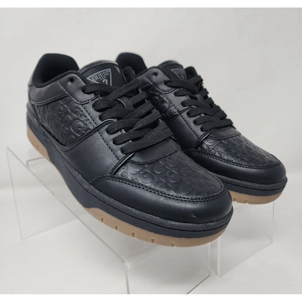 *NEW* Men Size 10.5 Guess Nivi Comfort Black Logo Streetwear Gum Soles Sneakers